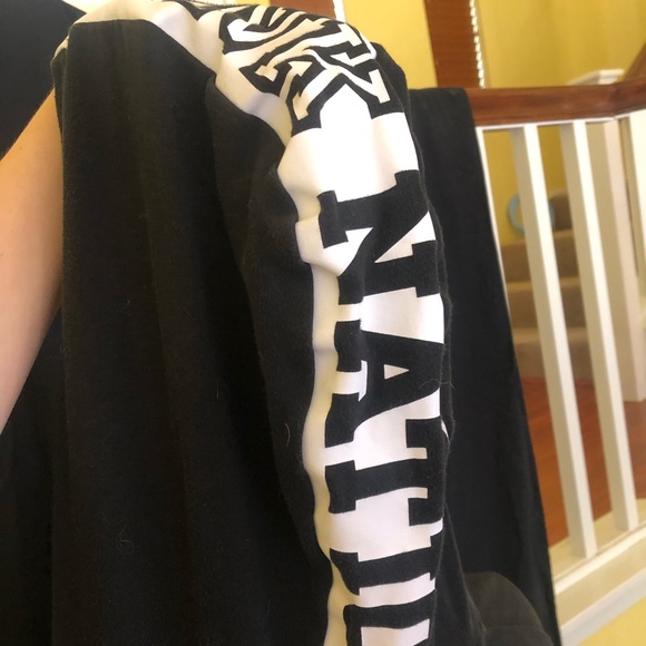 PINK/ Victoria Secret Hoodie - Picture 6 of 6